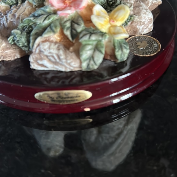 The Canadian Wilderness Collection Mother and baby Owls. - Picture 3 of 5